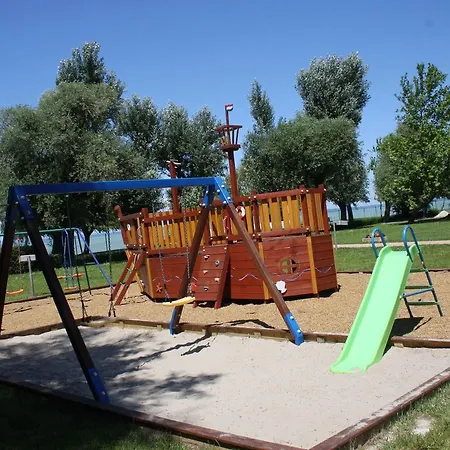 Hanga Lägenhet Siófok