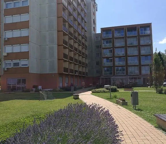 Hanga Lägenhet *